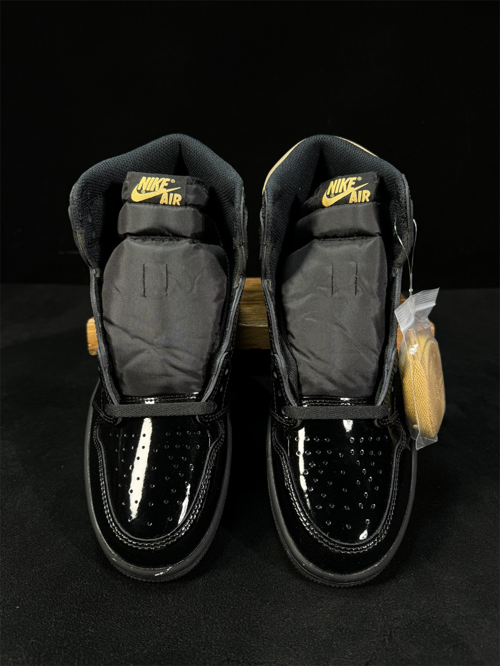 555088-032    high-end:100$   