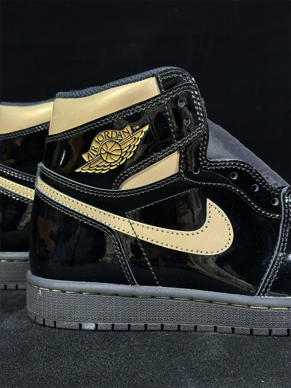 555088-032    high-end:100$   