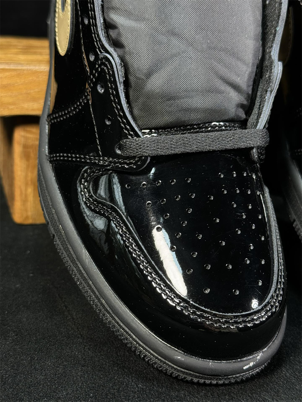 555088-032    high-end:100$   