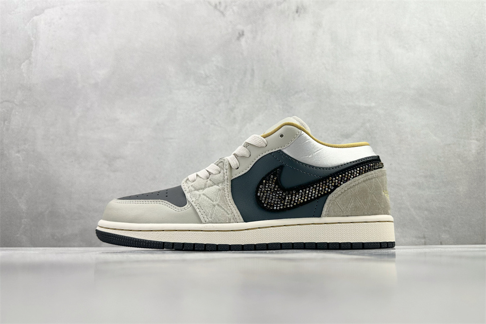 DV1762-001    high-end:50$   