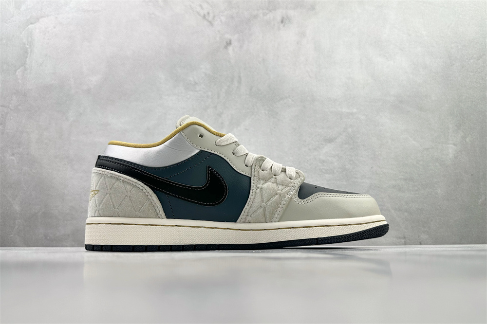 DV1762-001    high-end:50$   