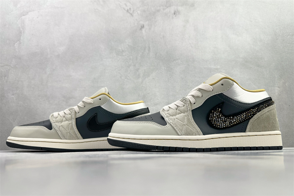 DV1762-001    high-end:50$   