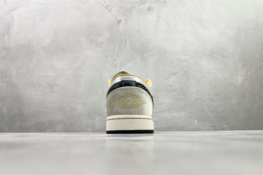 DV1762-001    high-end:50$   