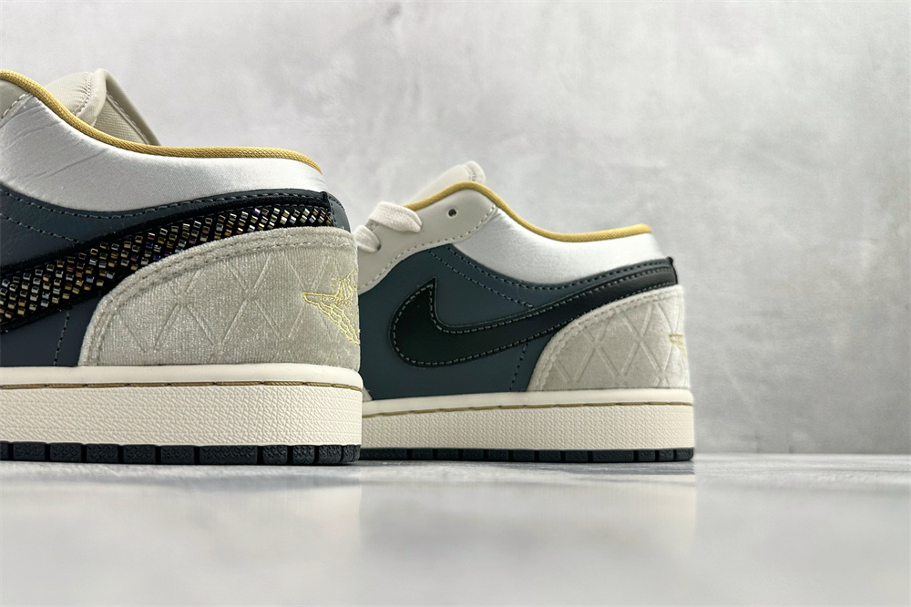 DV1762-001    high-end:50$   